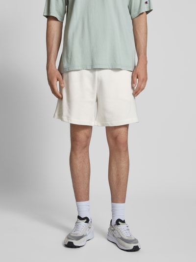 CHAMPION Relaxed fit sweatshorts met logobadge, model 'Sustainable' Offwhite - 4