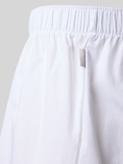 Produktfoto, Boxershorts aus Baumwolle von HANRO in Weiß, lockerer Schnitt, elastischer Bund, geknöpfter Eingriff, reine Baumwolle, glatte Textur