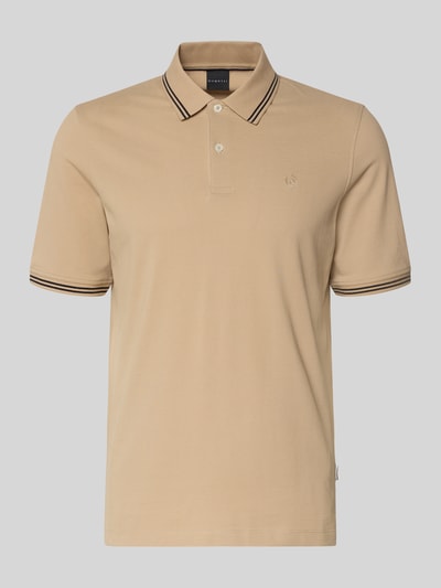 Produktfoto, Regular Fit Poloshirt mit Logo-Stitching von bugatti aus reiner Baumwolle in Beige, Polokragen mit kurzen Ärmeln, glatte Textur.