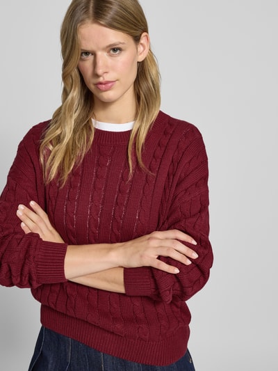 Review Gebreide pullover met kabelpatroon en ronde hals Bordeaux - 3