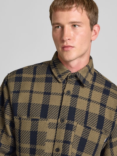 REVIEW Regular fit vrijetijdsoverhemd met borstzakken Olijfgroen - 3