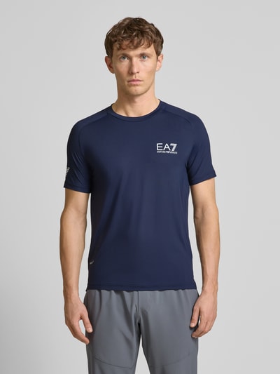 EA7 Emporio Armani T-shirt z nadrukiem z logo model ‘VENTUS7’ Ciemnoniebieski 4