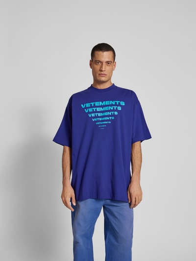 VETEMENTS Oversized T-Shirt mit Label-Print Royal 4