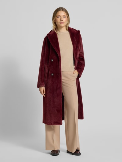 Marc Cain Regular Fit Mantel aus Teddyfell in Maxilänge Bordeaux 1