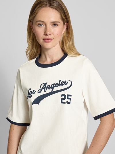 Vero Moda T-shirt o kroju relaxed fit z czystej bawełny model ‘TOVA’ Biały 3