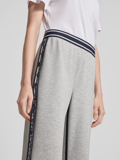 Marc Cain Wide Fit Sweatpants mit elastischem Bund Hellgrau Melange 3