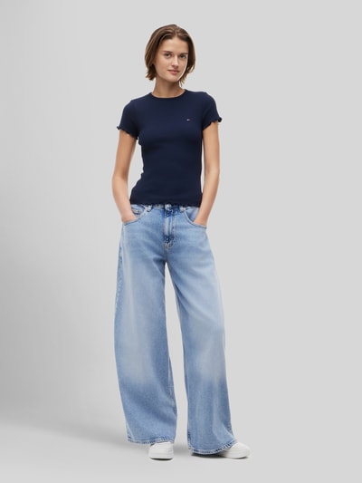 Tommy Jeans Slim Fit T-Shirt aus Baumwoll-Mix Dunkelblau 1