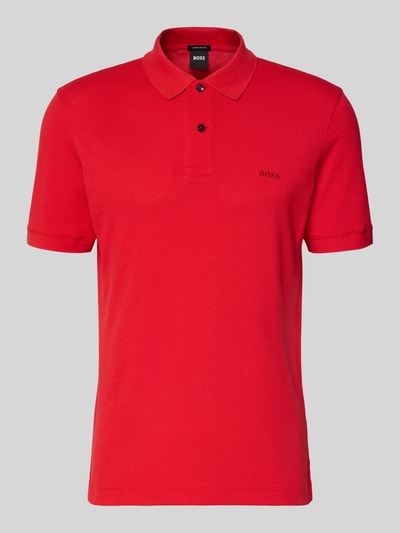 Produktfoto, Regular Fit Poloshirt aus reiner Baumwolle Modell 'PALLAS' von BOSS in Rot, Optik: Unifarben, Piqué-Struktur, Label-Stitching-Applikation, Polokragen, kurze Knopfleiste, Kurzarm, Ärmelabschluss und Rumpfabschluss gerippt, mit Seitenschlitzen, Materialverarbeitung: Piqué