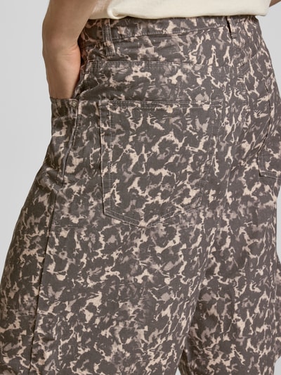 WEEKDAY Bermudy z 5 kieszeniami model ‘ASTRO’ Camel 3