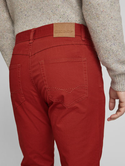 Christian Berg Men Straight Leg Chino mit Strukturmuster Rot 3