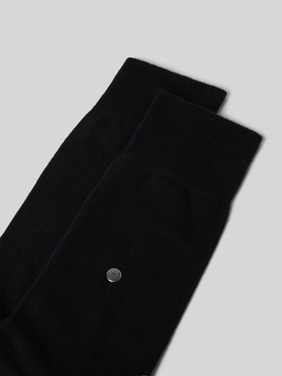 Produktfoto, Socken mit Label-Detail im 2er-Pack von Burlington aus schwarzem Baumwoll-Mix mit Stretch-Anteil, feine Rippenstruktur, körpernahe Passform.
