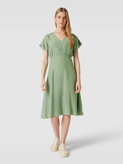 ARMEDANGELS Midikleid aus Lyocell mit V-Ausschnitt Modell 'AALBINE' Schilf 4