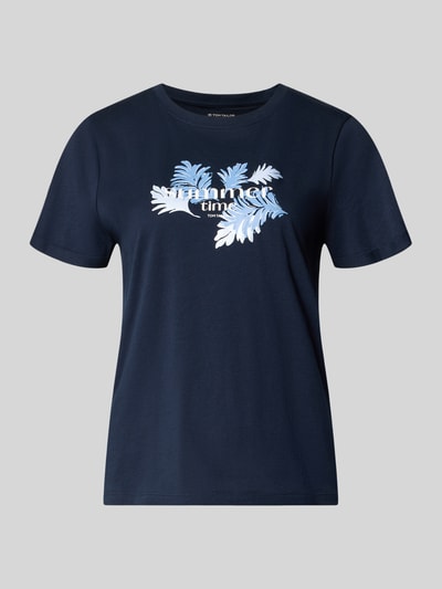 Produktfoto, Regular Fit T-Shirt aus reiner Baumwolle von Tom Tailor, Optik: Unifarben, Rundhals, Kurzarm, Motiv-Print, Label-Print, Jersey, Damen T-Shirt, Material: reine Baumwolle, dunkelblau mit hellem Motiv, glatte Textur