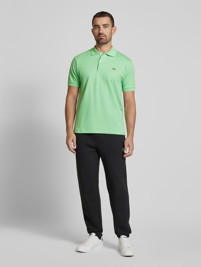 Lacoste Koszulka polo o kroju classic fit z aplikacją z logo Jabłkowozielony 1