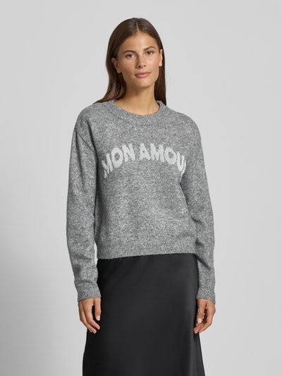 Vero Moda Sweter z dzianiny o kroju regular fit z dodatkiem wiskozy model ‘AMOREMIO’ Średnioszary melanż 4