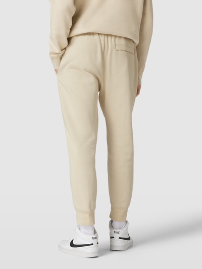 Nike Sweatpants mit Label-Stitching Modell 'CLUB' Beige 5