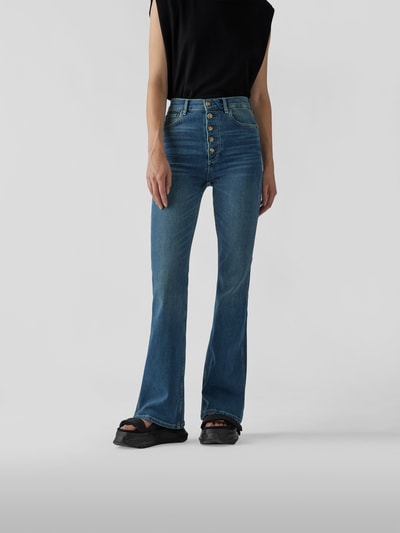 Boyish Flared Jeans mit Brand-Detail  Jeansblau 4