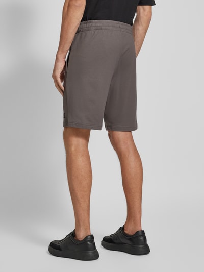 EA7 Emporio Armani Sweatshorts mit Label-Print Mittelgrau 5