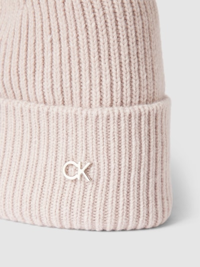 CK Calvin Klein Czapka beanie z detalem z logo Jasnoszary 2