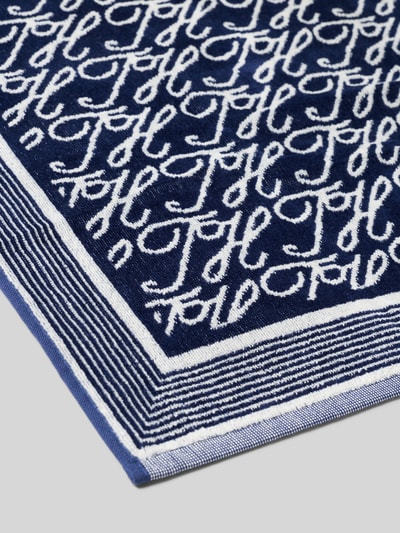 Productfoto, Handtuch aus reiner Baumwolle Modell 'SCRIPT TOWEL' von TOMMY HILFIGER met allover logo-print in blauw-wit frottee, dames