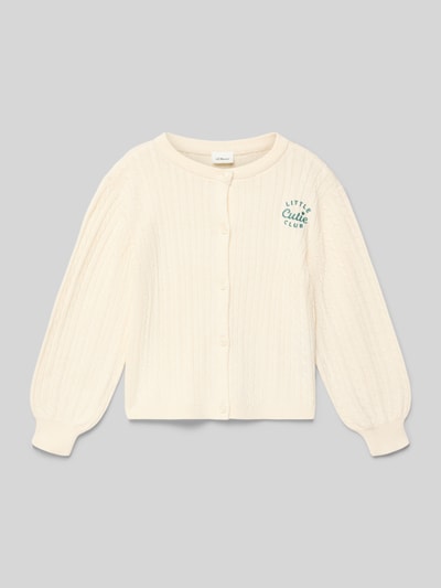 Produktfoto, Regular Fit Strickjacke aus Baumwoll-Mix von s.Oliver RED LABEL in Creme mit Zopfmuster, Stickerei, Knopfleiste, gerippten Abschlüssen.