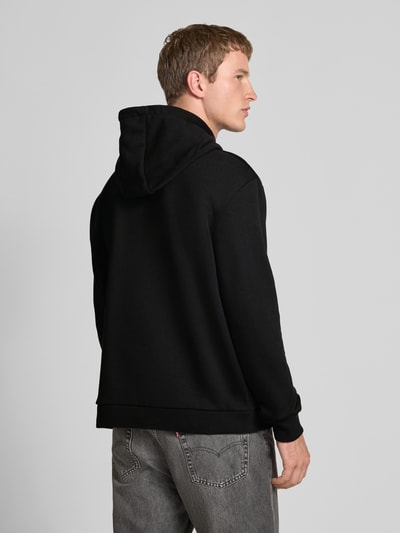 KARL KANI Bluza o kroju regular fit z kapturem i wyhaftowanym logo model ‘Signature’ Czarny 5