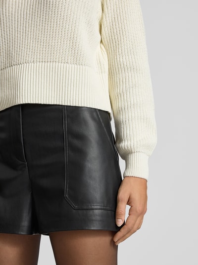 Only Regular fit korte broek in kunstleerlook, model 'TRICIA' Zwart - 3