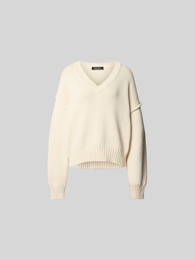 Produktfoto, Oversized Pullover in Strick-Optik von black palms aus Baumwoll-Mix mit V-Ausschnitt und elastischen Abschlüssen, cremefarben.