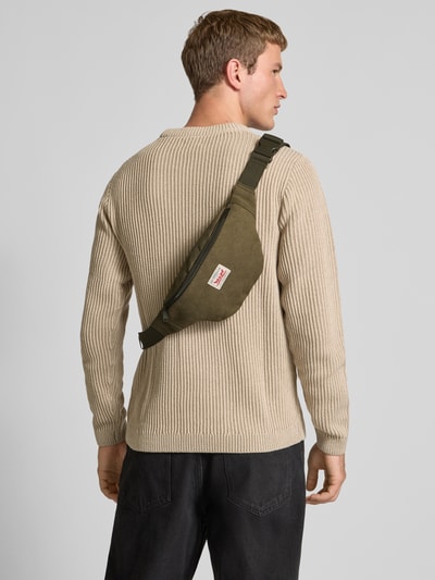 Levi's® Bauchtasche mit Label-Patch Khaki 1