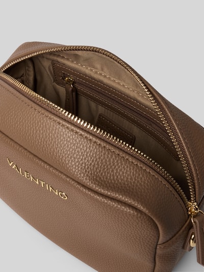 VALENTINO BAGS Torba na długim pasku z aplikacją z logo model ‘Brixton’ Szarobrązowy 4