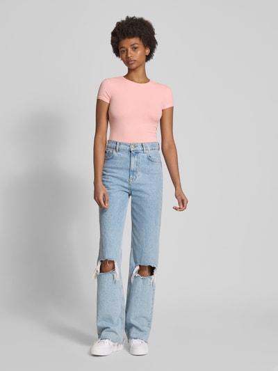 Review T-shirt z prążkowanym okrągłym dekoltem Różowy 1