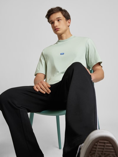 Hugo Blue T-Shirt mit Label-Patch Modell 'Nieros' Mint 3
