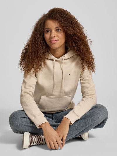Tommy Jeans Regular Fit Hoodie aus Baumwoll-Mix  Sand 3