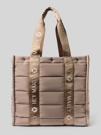 Produktfoto, shopper met doorgestikte naden Model 'Best Buddy' van Hey Marly, hoofvak met ritssluiting, labeldetails, draagband, breedte 40 cm, lengte 38 cm, diepte 18 cm, schouderbandlengte 62 cm