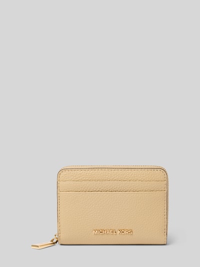 Produktfoto, portemonnee van echt leer Model 'Jet Set' van MICHAEL Michael Kors in beige met logodetail, hoofdvak met ritssluiting en steekvak
