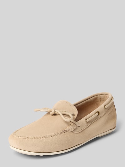 Produktfoto, Mokassins aus Leder Modell 'Seabaya' von Gant in Beige mit abgerundete-Spitze, Schlupfform, Absatzhöhe: 1 cm, Schafthöhe: 7 cm, Schaftweite: 12 cm.