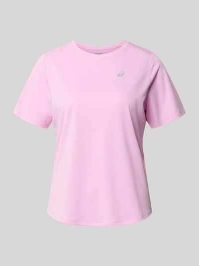 Produktfoto, Regular Fit T-Shirt mit Logo-Print von Asics in Rosa, Rundhalsausschnitt, kurzärmelig, glatte Textur, Rückenlänge 63 cm bei Größe S.