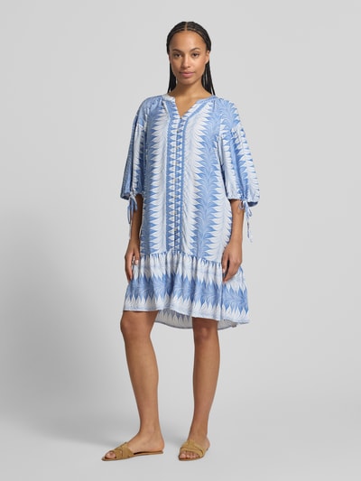 Christian Berg Woman Selection Knielanges Tunikakleid aus Viskose-Mix mit V-Ausschnitt Blau 1