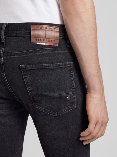 Tommy Hilfiger Jeansy o kroju slim fit z 5 kieszeniami model ‘BLEECKER’ Czarny 3