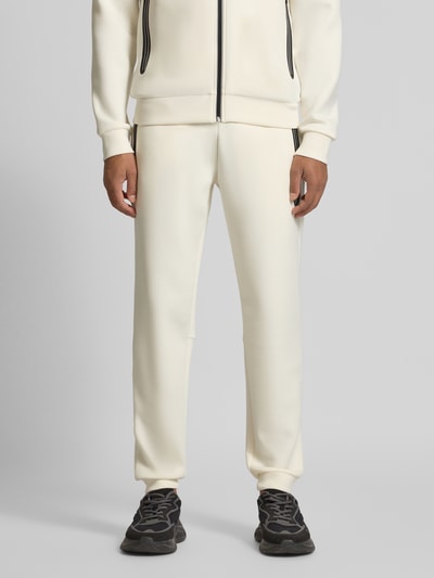EA7 Emporio Armani Regular Fit Sweatpants mit Logo-Applikation Modell 'Train' Offwhite 4