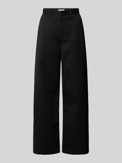 Produktfoto, schwarze Straight Fit Hose mit Reißverschluss Modell 'Omak' von Carhartt Work In Progress, glatte Struktur, leger geschnitten. Material-Mix mit Baumwoll-Anteil, Damen Hose, mit Haken- und Reißverschluss, seitliche Eingrifftaschen, Gesäßtaschen, Bundweite 42 cm, Innenbeinlänge 80 cm in Größe 27.