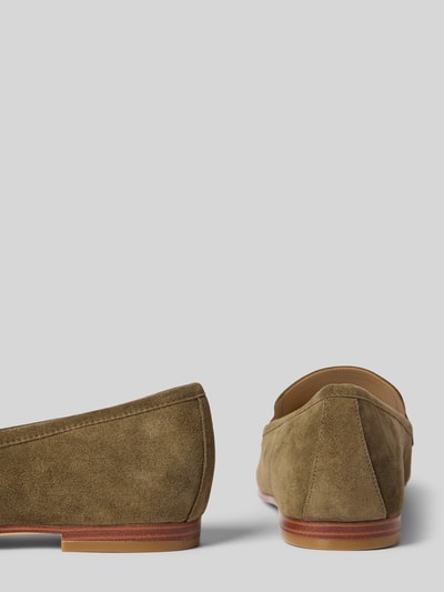 Produktfoto, Penny-Loafer aus echtem Leder Modell 'JENNINGS' von MICHAEL Michael Kors, kolor brązowy, zaokrąglony kształt, metaliczny detal z logo, gładka podeszwa, wysokość obcasa: 1 cm w rozmiarze 40, wysokość cholewki: 6 cm, szerokość cholewki: 15 cm