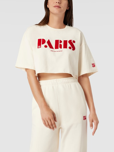 HUGO Cropped T-Shirt mit Label-Print Modell 'Detera' Ecru 4