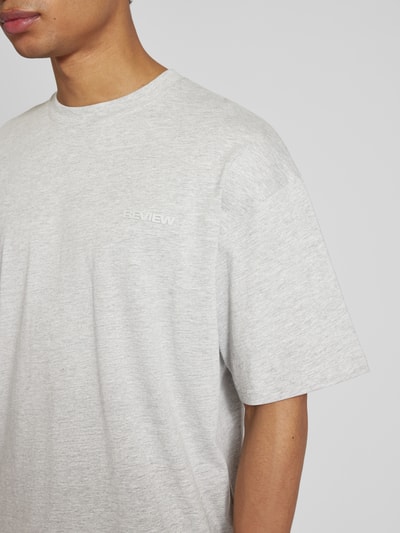 REVIEW Oversized T-Shirt mit überschnittenen Schultern Hellgrau Melange 3