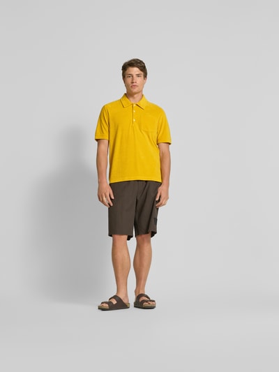 Closed Regular Fit Poloshirt mit Brusttasche Hellgelb 1