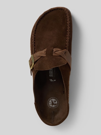 Produktfoto, Hausschuhe aus echtem Veloursleder Modell 'Buckley' von Birkenstock in Braun mit abgerundeter Passform, offener Ferse, Absatzhöhe 4 cm, Schaftweite 7 cm, Damen Hausschuhe