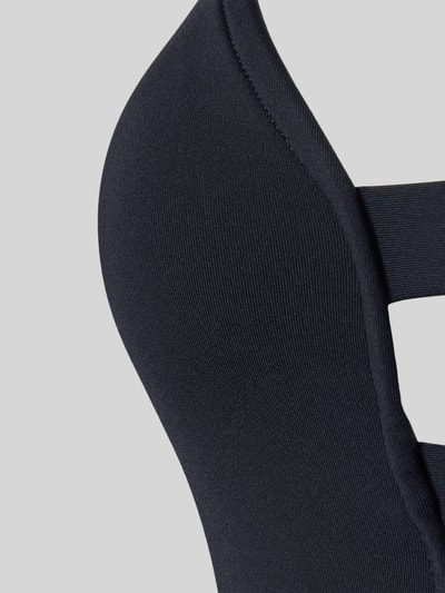 Frauenmodel trägt Body mit V-Ausschnitt von Seafolly, mieszanka materiałów z dodatkiem streczu, dopasowany krój, dekolt w serek, detailaufnahme