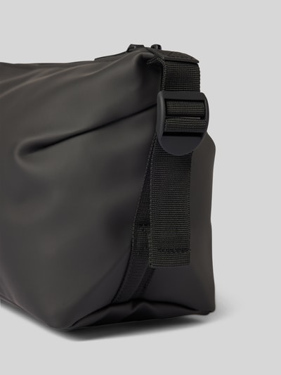 RAINS Tasche mit Reißverschluss Modell 'Hilo' Black 2