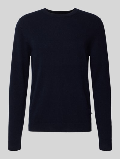 Produktfoto, donkerblauwe Strickpullover aus Kaschmir Modell 'mordy' van Matinique, slim fit, ronde hals, fijne textuur, zonder persoon.