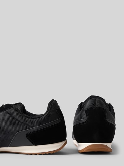 Produktfoto, Sneaker mit Brand-Applikation Modell 'WALSH' von Antony Morato, czarne, zaokrąglony kształt, fakturowana podeszwa, wysokość obcasa 2 cm, wysokość cholewki 9 cm, szerokość w rozmiarze 44: 7 cm